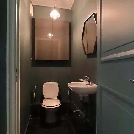 Apartment Rue De L'universite - 7 *